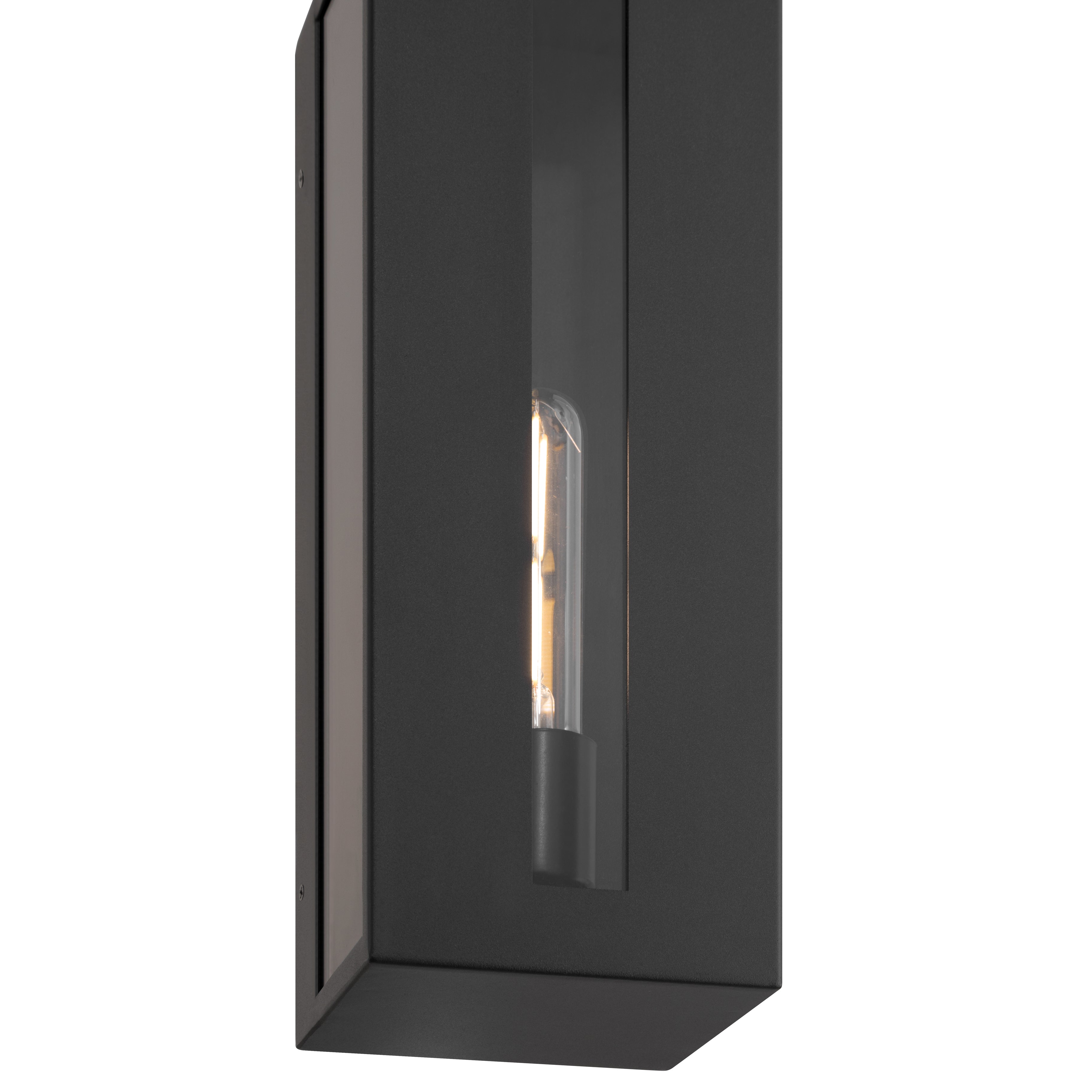 Chatham 1 Light Outdoor Wall Mount